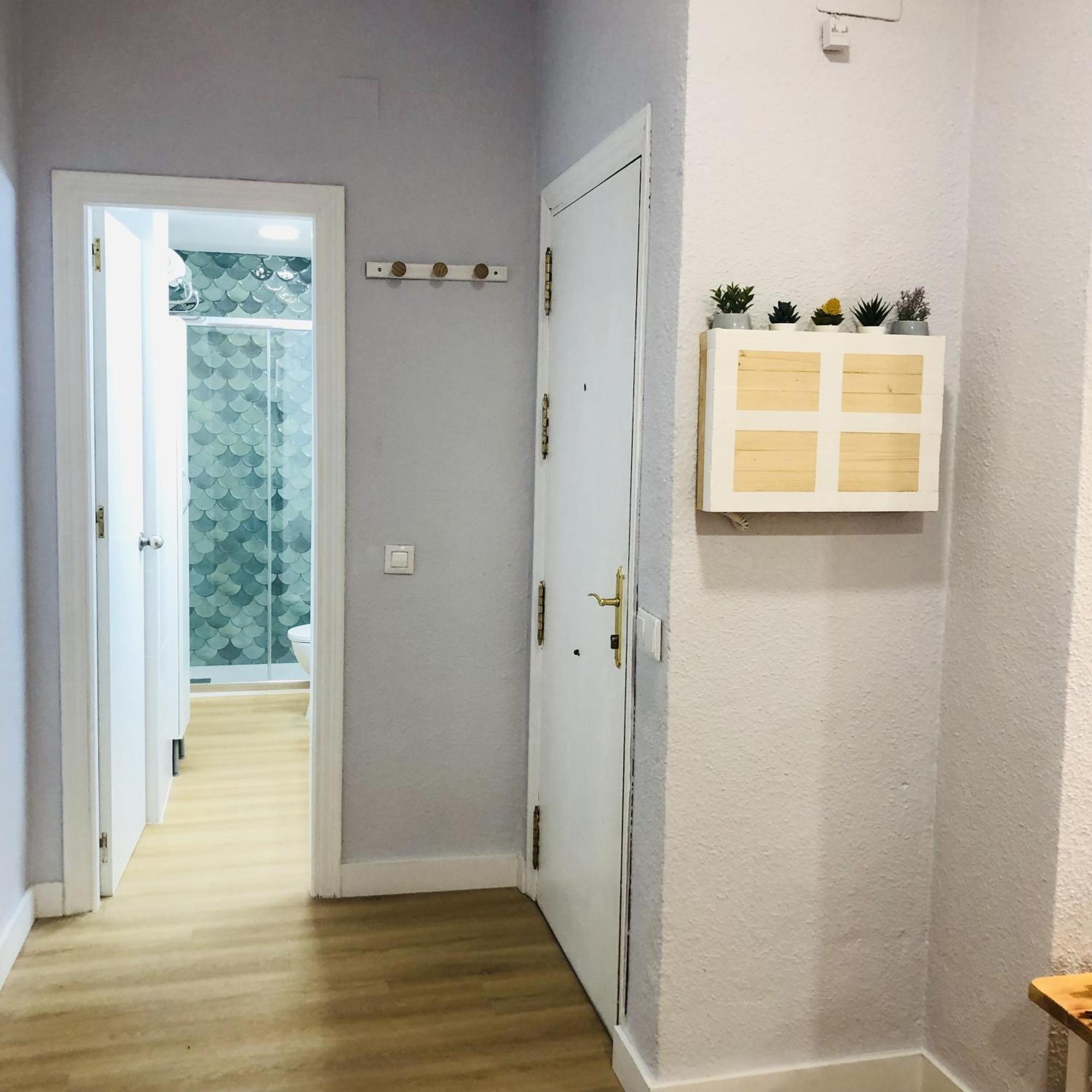 Apartamentos Alfaqueque B Seville Luaran gambar